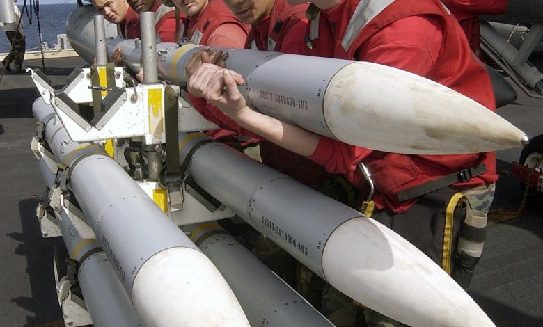 “ريثيون” تفوز بعقد لإنتاج صواريخ “أمرام” للقوات الجوية الأمريكية ولدول عربية