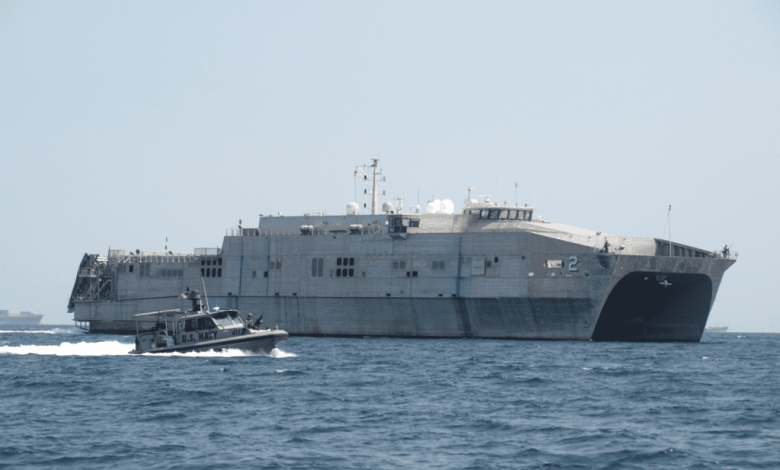 للمرة الأولى.. سفينة الأسطول الخامس الأمريكي ترسو بمرفأ بيروت