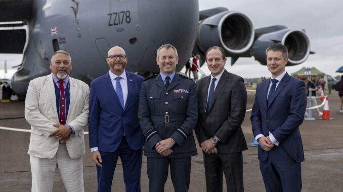 بوينج تقدم إرشاداتها حول استخدام وقود الطيران المستدام للطائرات العسكرية