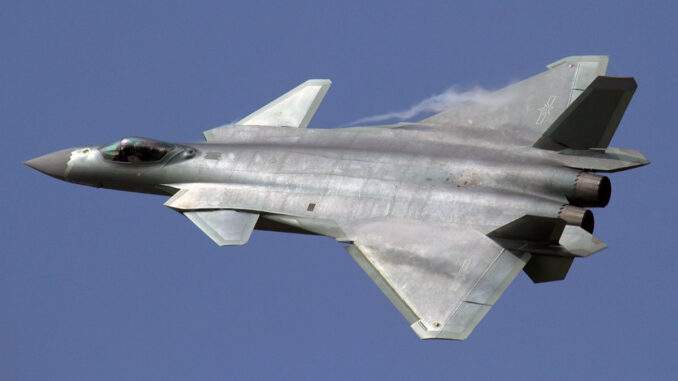 الإمارات العربية المتحدة في محادثات مع الصين لشراء مقاتلات “جيه-20” المتطورة