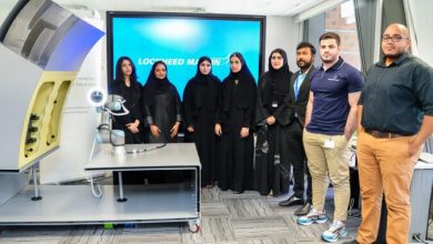 متدربون إماراتيون في “لوكهيد مارتن” يستعرضون حلاً مدعوماً بالذكاء الاصطناعي لفحص محركات الطائرات خلال آيدكس 2023