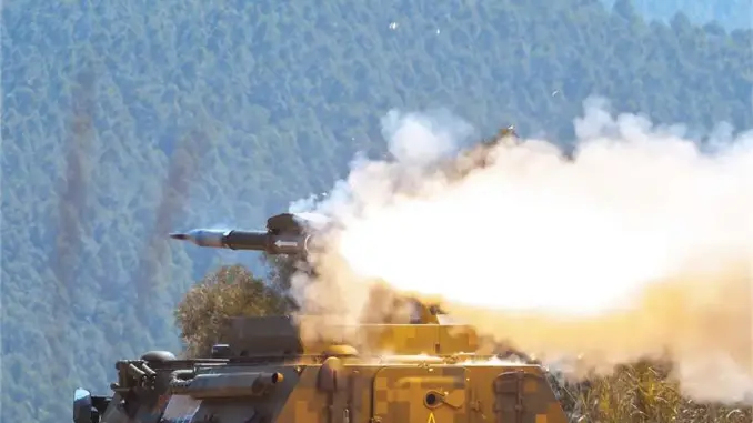 الصين تختبر أحدث مركبة مدرعة مضادة للدبابات