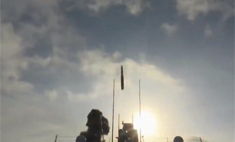 للمرة الأولى.. البحرية الصينية تطلق صاروخا فرط صوتي من مدمرة “تايب 055” (فيديو)