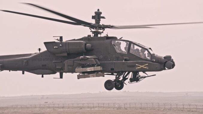 صواريخ Spike NLOS الإسرائيلية تَظهر على مروحيات “أباتشي” في العراق!