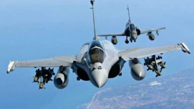 البحرية الهندية تختار المقاتلات الفرنسية.. مقارنة بين مقاتلة “رافال-إم” ومنافستها “جيه-15” الصينية