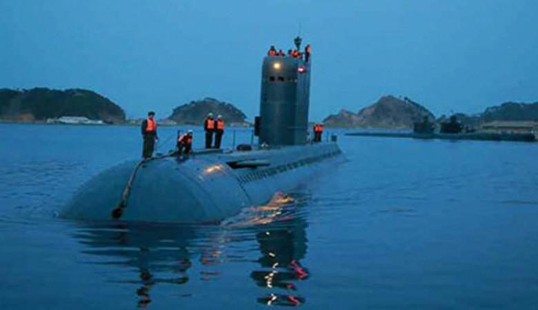 كوريا الشمالية تطلق صاروخ باليستي من غواصة