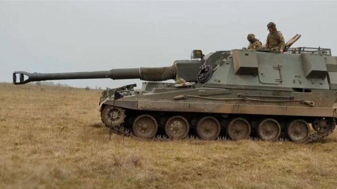 بريطانيا تُسلم أوكرانيا أسلحة جديدة.. ماذا تضمنت؟