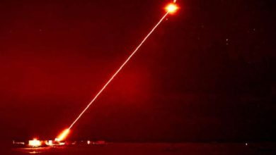 سلاح الليزر الأمريكي القادم: كيف سيواجه الجيش الأمريكي طائرات “الدرون”؟