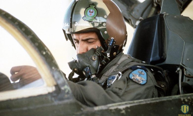 الرئيس الأمريكي يجمد صفقتين لبيع أسلحة عالية الدقة للسعودية