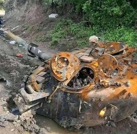 بالصور.. طائرة إيرانية تدمر دبابة تابعة للجبهة الشعبية لتحرير تيغراي