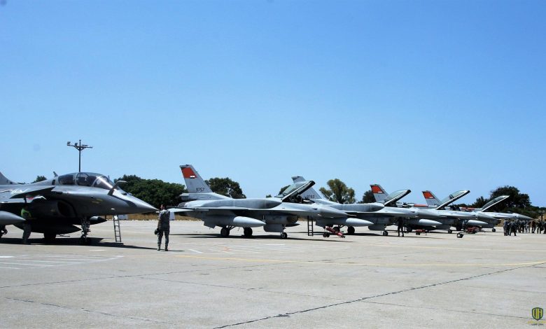 تدريبات جوية مشتركة بين مصر واليونان جنوب جزيرة كريت