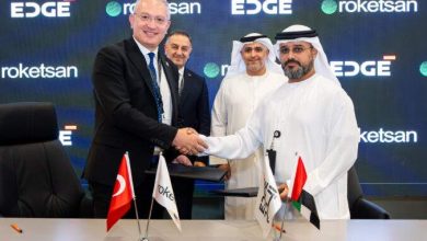 تحالف إماراتي تركي في مجال تطوير الأسلحة الذكية.. “ايدج” تُوقع اتفاقية مع “روكيتسان”