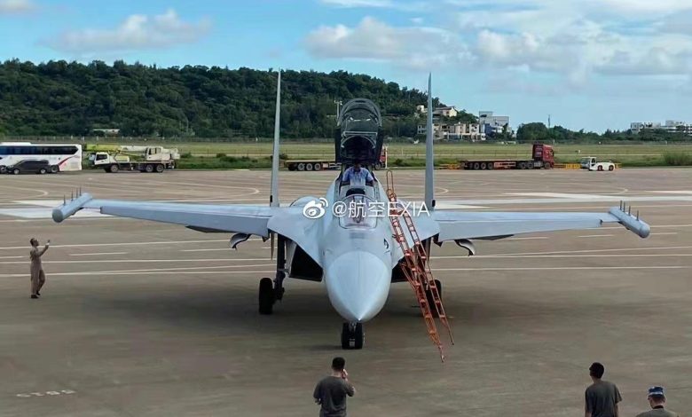 “ديفنس ورلد”: الصين تكشف النقاب عن طائرة الحرب الإلكترونية “جيه-16 دي”
