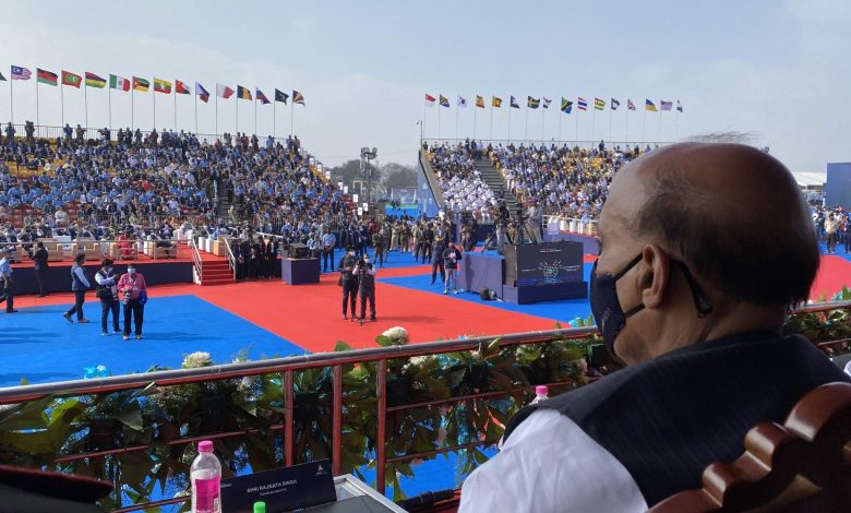 انطلاق المعرض الجوي الفضائي “آيرو إنديا 2021” في الهند (صور)