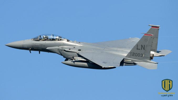 بالصور.. مقاتلة أمريكية تسقط في قناة مائية￼