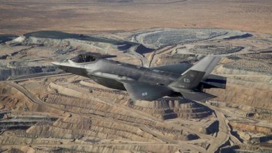 الولايات المتحدة تكمل أول رحلة لمقاتلة “إف-35” بتكوينها الجديد