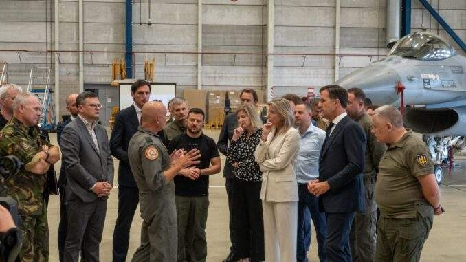 هولندا والدنمارك تعلنان أنهما ستسلمان طائرات مقاتلة من طراز “إف-16” إلى أوكرانيا