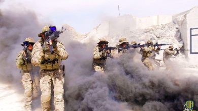 تخللها إطلاق نار بالمدافع والصواريخ ومشاركة طائرات حربية.. اختتام مناورات “الأخوة المتماسكة”