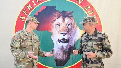 مئات الآليات والمعدات العسكرية تصل الى المغرب للمشاركة في مناورات “الأسد الإفريقي 2022”