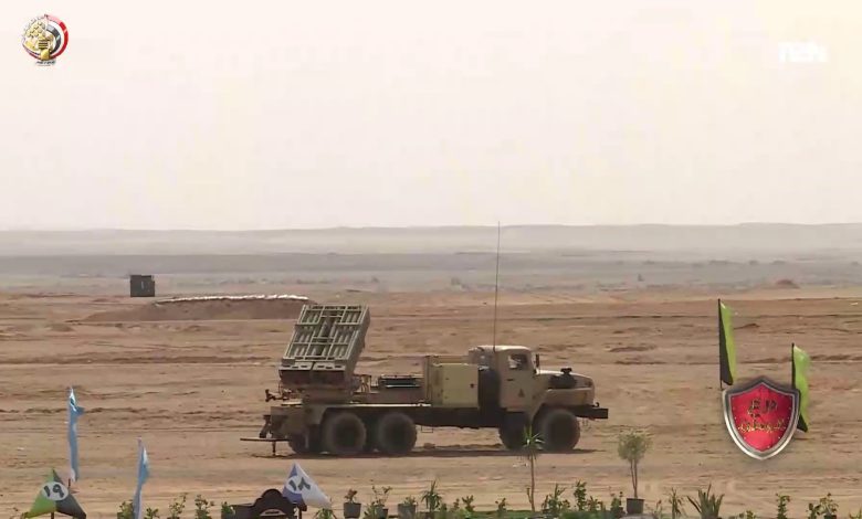 مصر تسعى لتحديث راجمات صواريخ “صقر – بي إم 21”