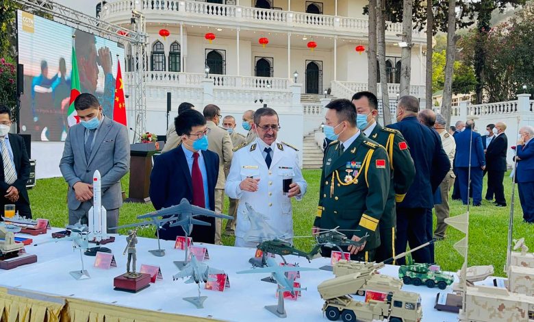 الصين تعرض على الجزائر سفن حربية ومقاتلات متطورة (صور)