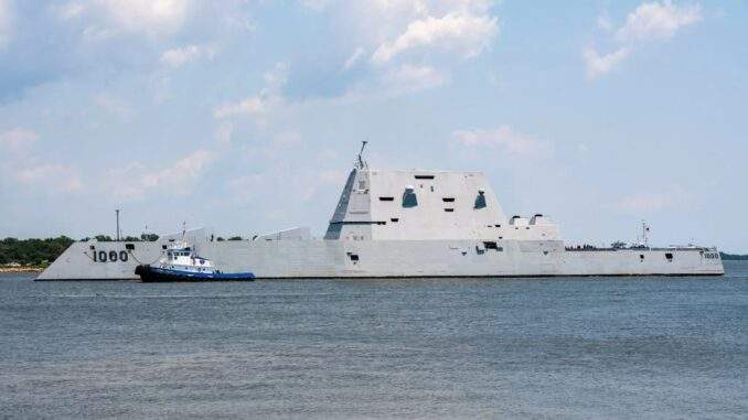 البحرية الأمريكية تحدّث المدمرة الشبحية “زوموالت” بأسلحة تفوق سرعتها سرعة الصوت