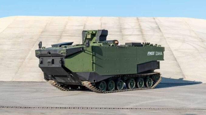 البحرية التركية تتسلّم دبابات برمائية مُصنَّعة محليًا