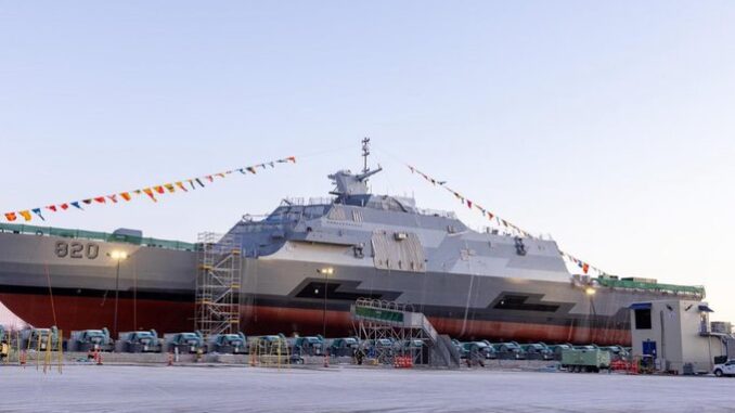 تعزيزاً لسيادتها البحرية.. القوات الملكية السعودية تُعوم السفينة القتالية “جلالة الملك سعود” ضمن مشروع طويق