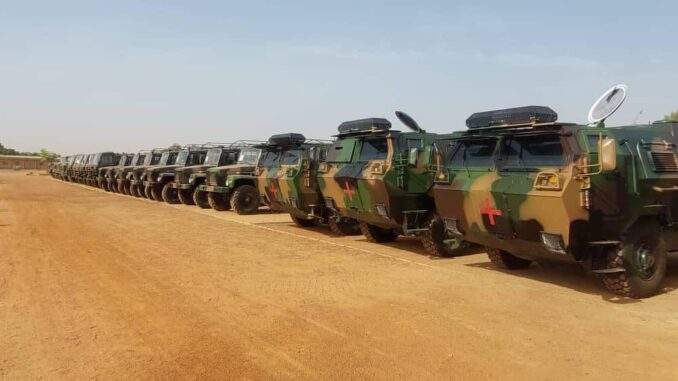 بوركينا فاسو تُعزّز قدراتها الدفاعية بمركبات مدرعة مصرية الصنع