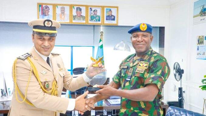 نيجيريا تطلب من المغرب تدريب طياريها وصيانة طائراتها العسكرية