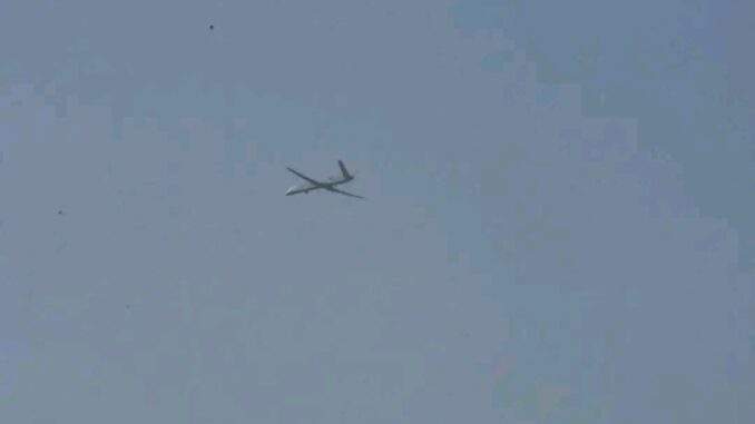 صعود نسر جديد في سماء الجزائر: تحليل لقدرات طائرة WJ-700 Falcon