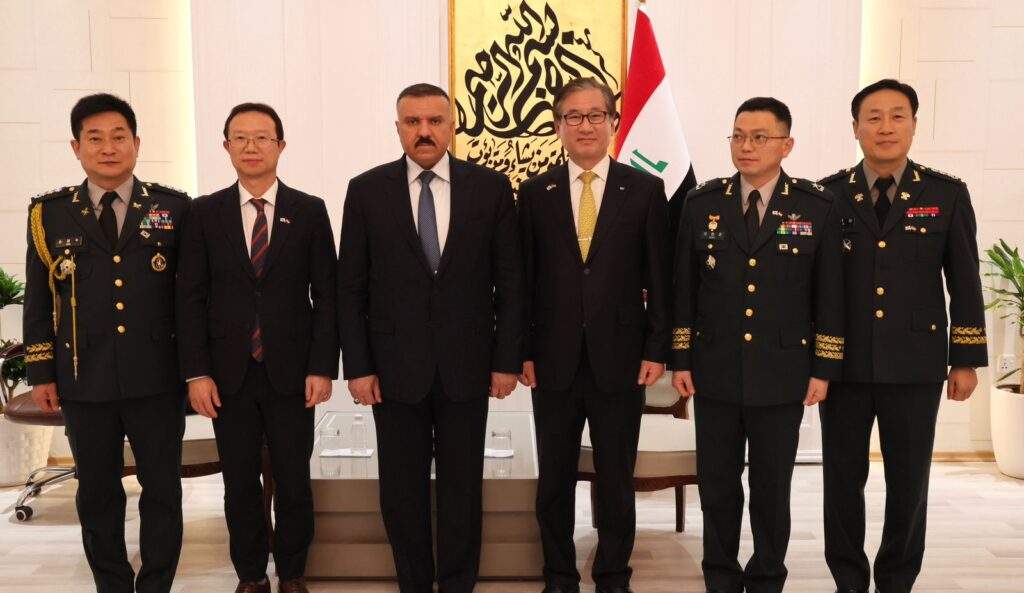 توقيع العقد