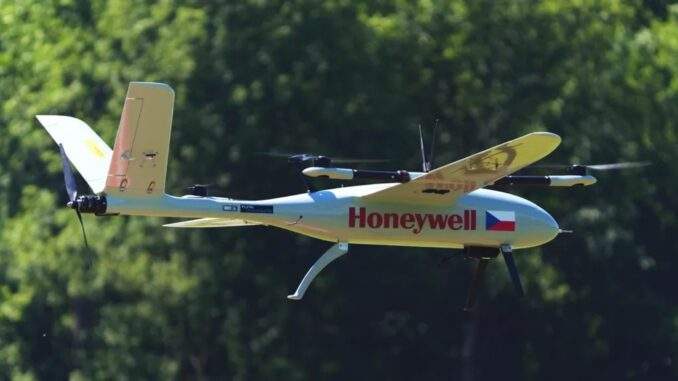 “هانيويل” تستعرض محطة تحكم أرضية متطورة للطائرات الكهربائية