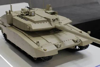 كوريا الجنوبية تكشف عن دبابة جديدة مصمّمة خصيصًا لدول الشرق الأوسط