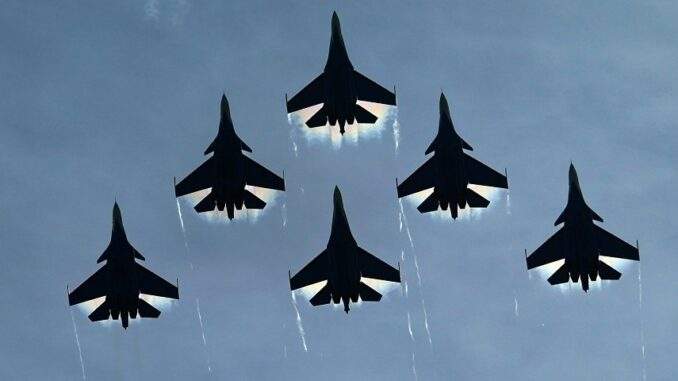 أقوى 8 طائرات مقاتلة في العالم