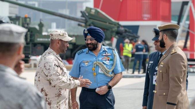 أبوظبي تستقبل السفن الحربية في مرسى أدنيك استعداداً لانطلاق فعاليات نافدكس 2025