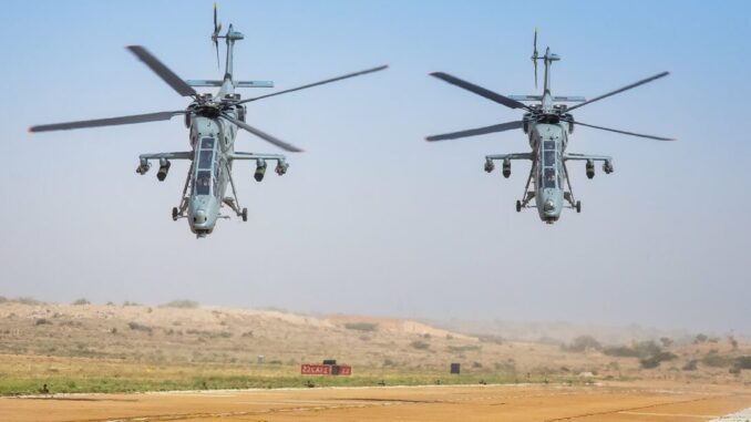 الهند تكشف عن طائرات مروحية هجومية محلية الصنع قادرة على التحليق على ارتفاعات عالية