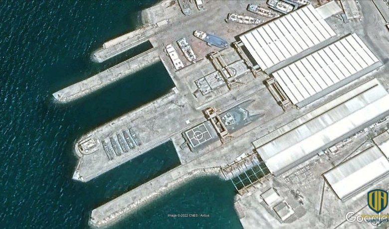 صور “غوغل إيرث” تكشف عن بدء إيران ببناء زورق صاروخي شبحي جديد