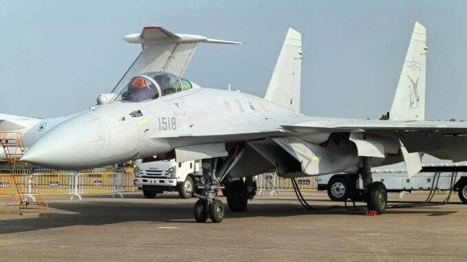 أبرز مميزات مقاتلة J-15T الصينية.. الأسلحة والرادار وقدرات الإقلاع المتقدمة