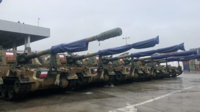 كوريا الجنوبية تسلّم بولندا مدافع “كي-9” ودبابات “كي-2”
