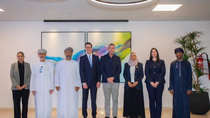 سلطنة عمان تنطلق نحو مستقبل التنقل الجوي المتقدم: شراكة استراتيجية بين كلية المجتمع الحديثة وبوينج