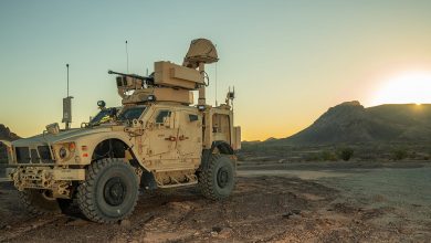 شركة “ريثيون” تنجح في رصد وهزيمة مجموعة من طائرات بدون طيار في صحراء أريزونا