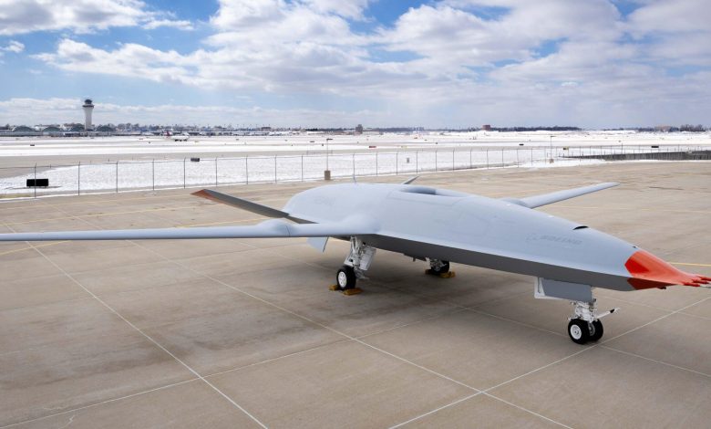 شركة “بوينغ” تختبر تزويد وقود لمقاتلة عن طريق درون تانكر.. فهل نجحت؟