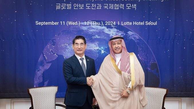 وزير الدفاع الكوري الجنوبي يلتقي بمساعد وزير الدفاع السعودي للشؤون التنفيذية