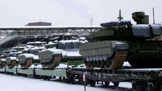 روسيا تُجهز دباباتها بأحدث التقنيات.. لماذا ستكون الأسلحة الروسية الأكثر طلبًا في العالم؟