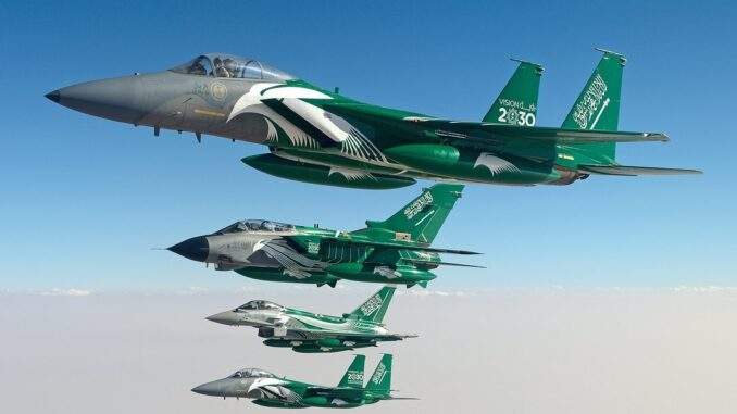 التفوق الجوي السعودي: هل تعزز المملكة قواتها الجوية بالثلاثي الناري؟