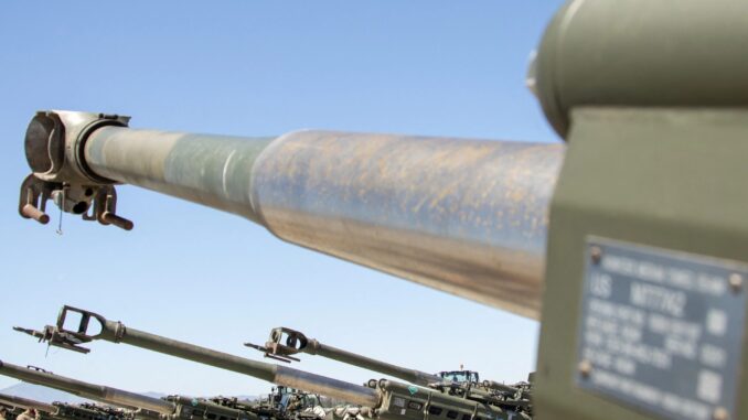 “نيويورك تايمز”: ثلث مدافع الهاوتزر التي أرسلها الغرب إلى أوكرانيا تعطلت