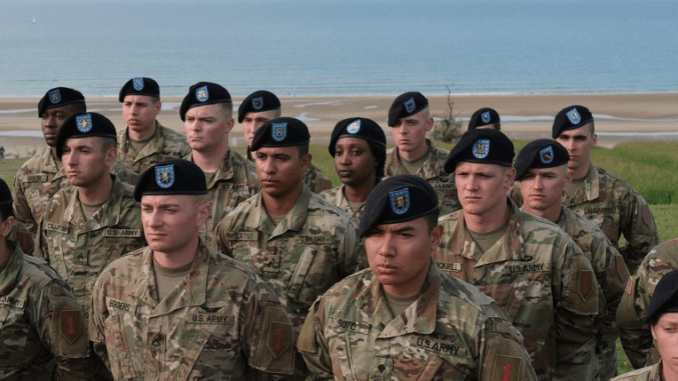 مجلة أمريكية: الرئيس الأمريكي يأمر ببدء الإنسحاب من الخليج