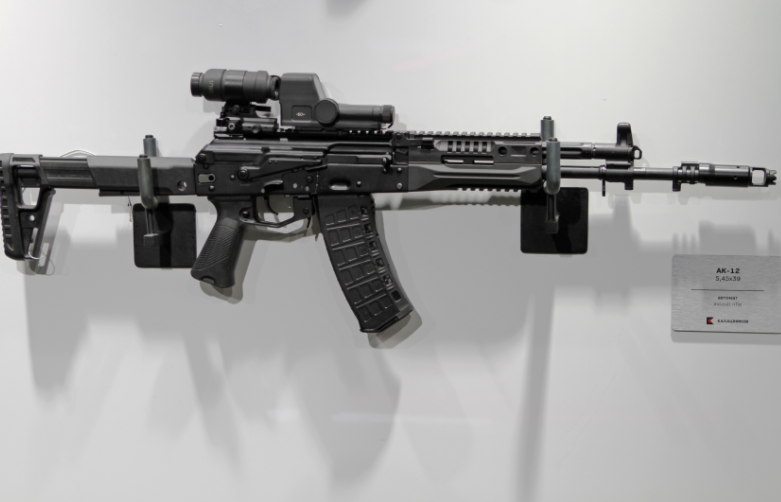 بندقية "كلاشينكوف" الآلية الجديدة من طراز "آكا – 12"