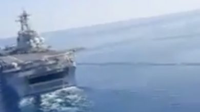 الدفاع الأميركية: مروحية إيرانية اقتربت من سفينة حربية أميركية